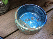 Load image into Gallery viewer, D121 Dog Dish